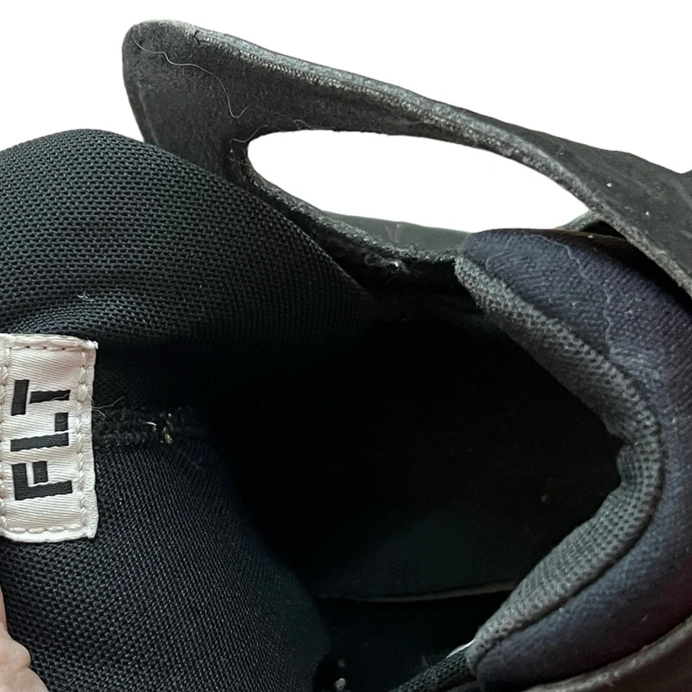 Nike Air‎ FLT Athletic Shoes